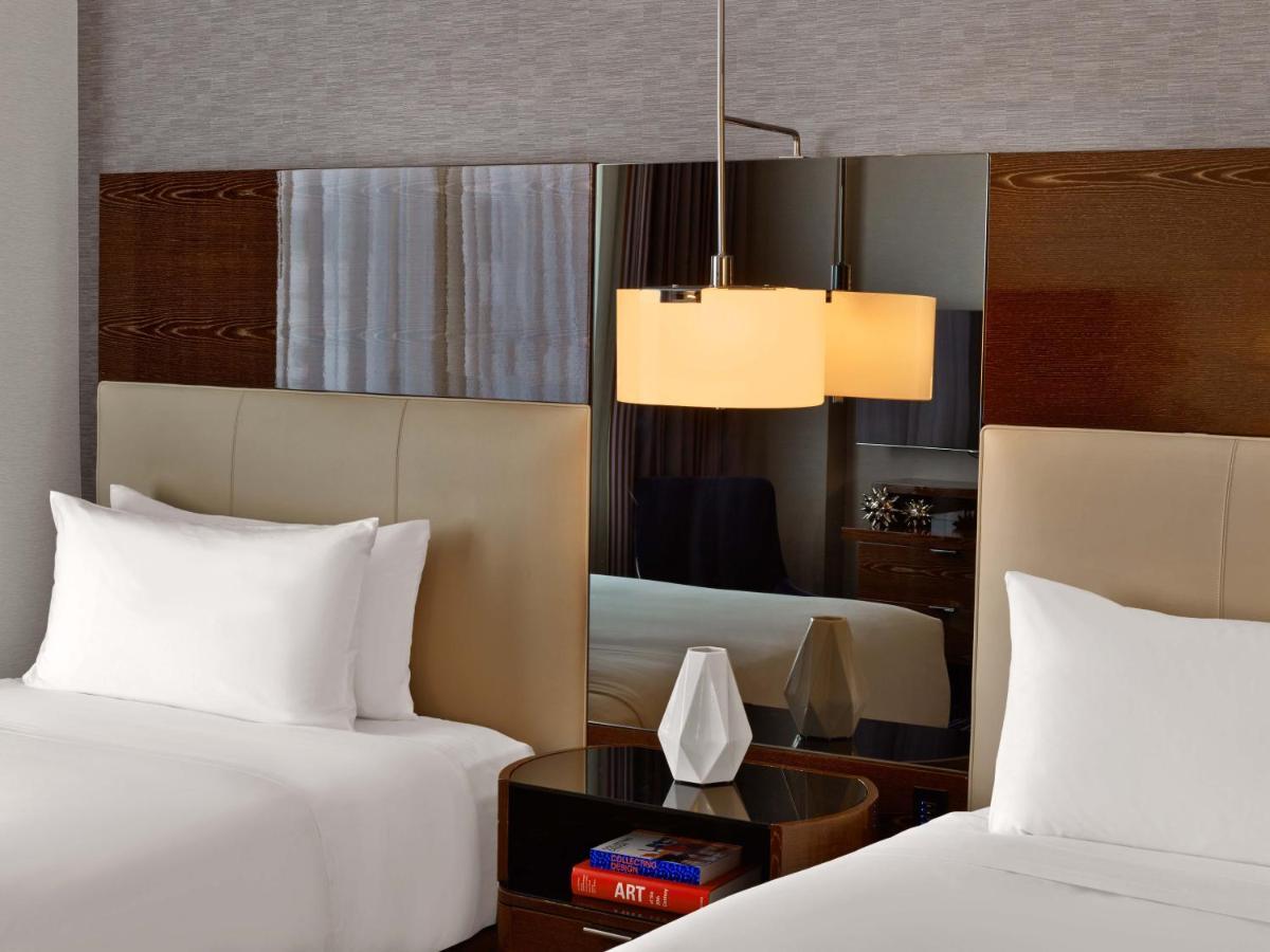 The Joule Hotel Dallas Exterior photo